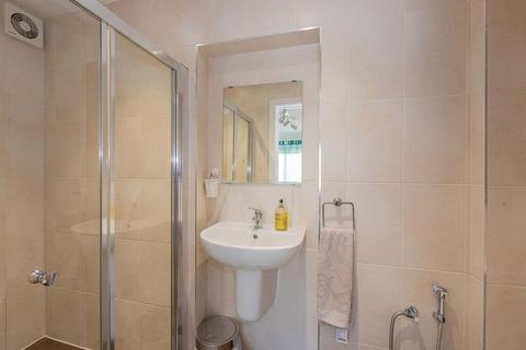 20 Middlegreen Road, Slough, SL3 7BN