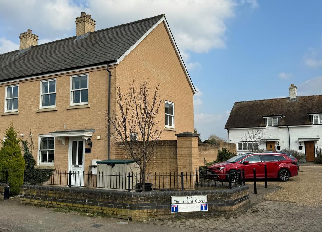 Three Tuns Close, Arlesey, SG15 2 bed end of terrace house for sale £