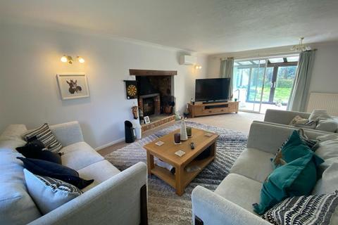 4 bedroom detached house for sale, Church Meadow, Stowmarket IP14