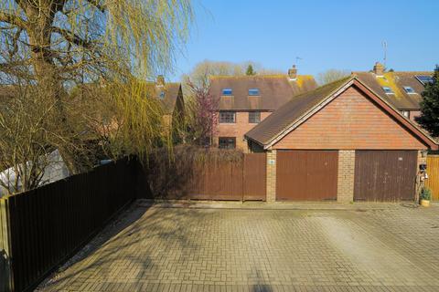 4 bedroom semi-detached house for sale, Ivy Close, Etchinghill, Folkestone, CT18