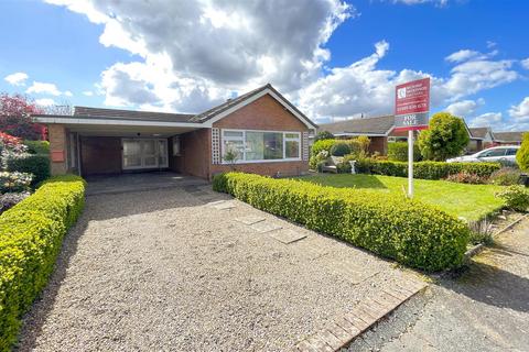 3 bedroom detached bungalow for sale, The Lawns, Whatton