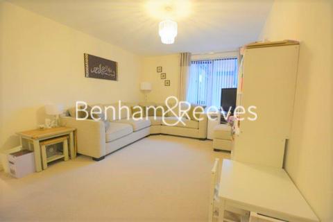 2 bedroom apartment to rent, Charcot Road, Colindale NW9