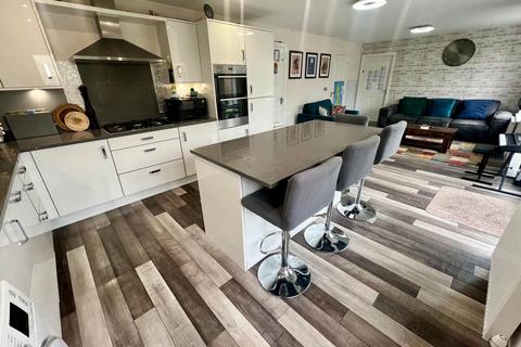 4 Bishops Close, Poulton-le-fylde, FY6 7GF