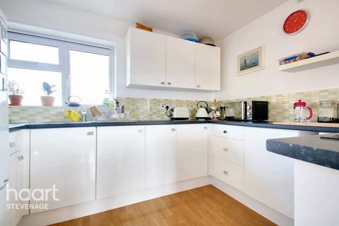 42 Aubries, Walkern, Stevenage, SG2 7NJ