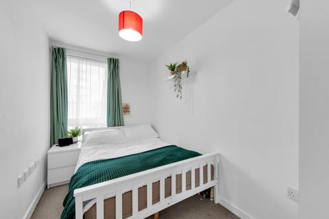 2 bedroom flat for sale, Greenwich High Road, Greenwich SE10