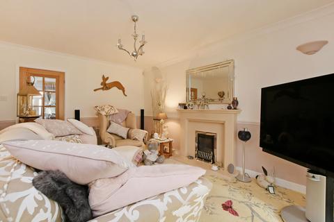 7 Everard Glade, Sheffield, S17 4NG