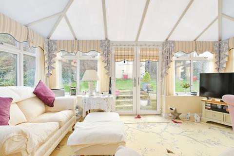 7 Everard Glade, Sheffield, S17 4NG