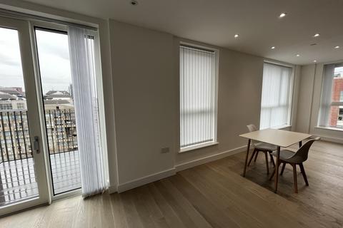 1 bedroom flat to rent,  Poplar Hight Street, London E14