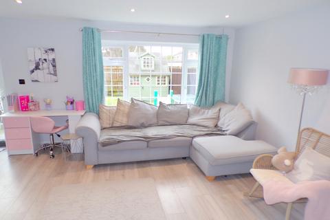 10 Ampfield Road, Bournemouth, BH8 0ET