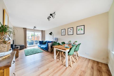 5 Copthall Way, New Haw, Addlestone, KT15 3TX