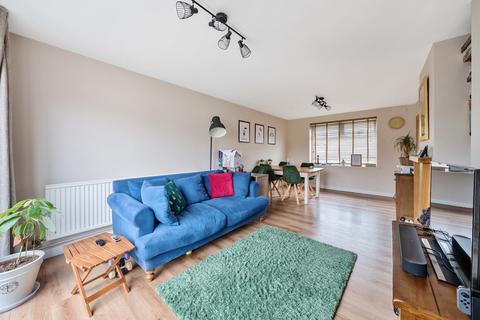 5 Copthall Way, New Haw, Addlestone, KT15 3TX