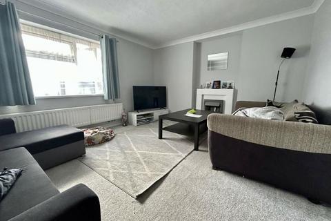 3 bedroom flat for sale - Chiltern Green, Millbrook, Southampton, Hampshire, SO16 4BB