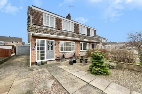 3 bedroom semi-detached house for sale, Firtree Avenue, Garforth