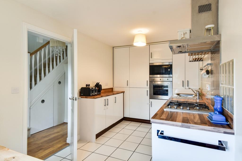 Kitchen1 2