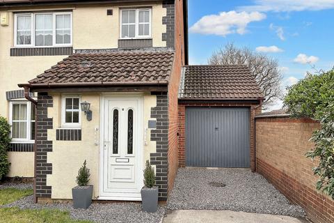 3 bedroom semi-detached house for sale - Ael-Y-Coed, Barry, CF62