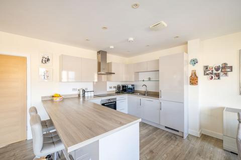 2 bedroom penthouse for sale, Renfields, Henmead House Renfields, RH16