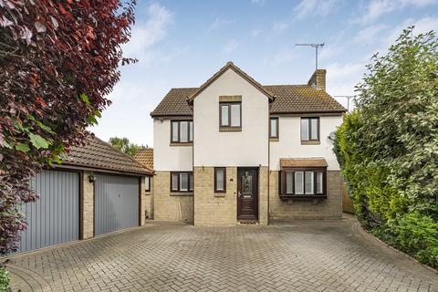 4 bedroom detached house for sale, Tangmere Close, Bicester, OX26