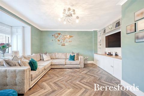 2 Priory Path, Romford, RM3 9AR