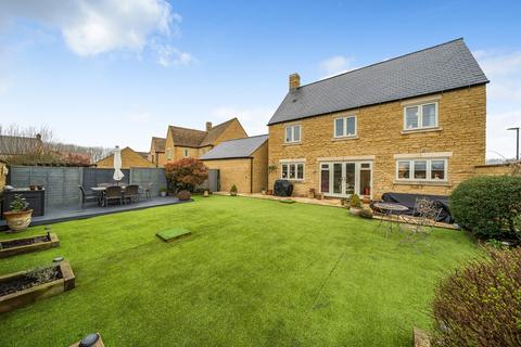 5 bedroom detached house for sale, Wellesley Close, Moreton-In-Marsh, GL56