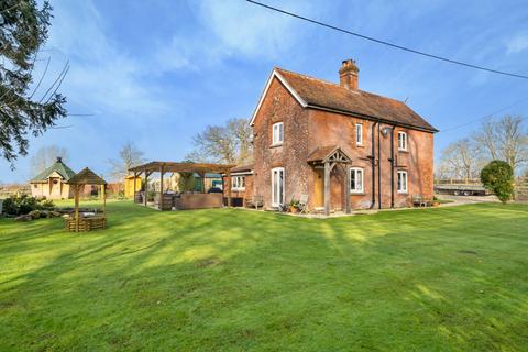 4 bedroom cottage for sale, Woodington Road, East Wellow, Romsey, Hampshire, SO51