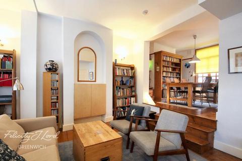 2 bedroom townhouse to rent, Greenwich South Street, London