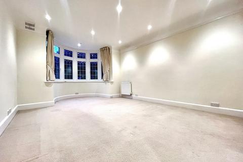 3 bedroom flat for sale, Westbourne