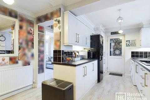 4 bedroom detached house for sale, Harrods Court, Billericay