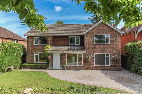 32 Bishops Way, Andover, SP10 3EH