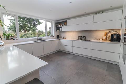32 Bishops Way, Andover, SP10 3EH