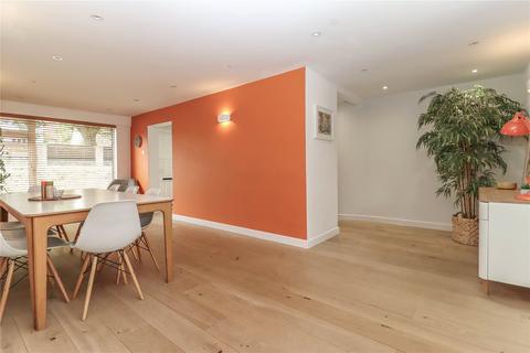 32 Bishops Way, Andover, SP10 3EH