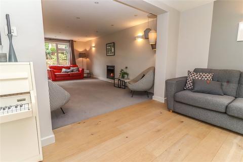 32 Bishops Way, Andover, SP10 3EH