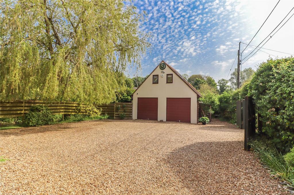 Newton Toney, Salisbury, Wiltshire, SP4 5 bed detached house for sale £745,000
