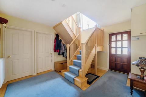 2 Bourton Close, Clanfield, Bampton, OX18 2RU