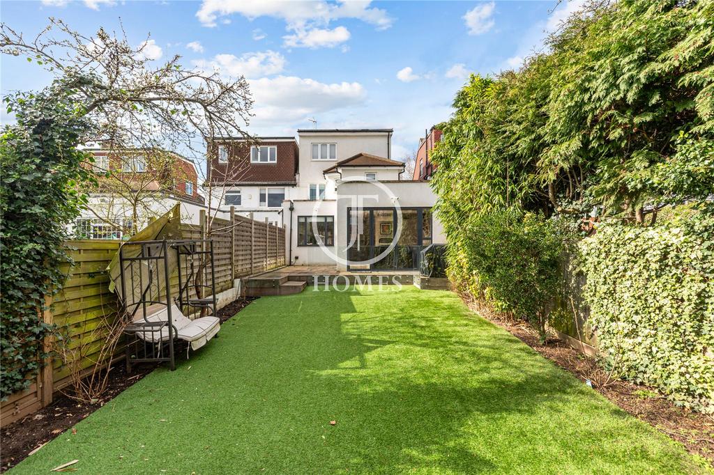 Holders Hill Crescent, London, NW4 5 bed semidetached house for sale