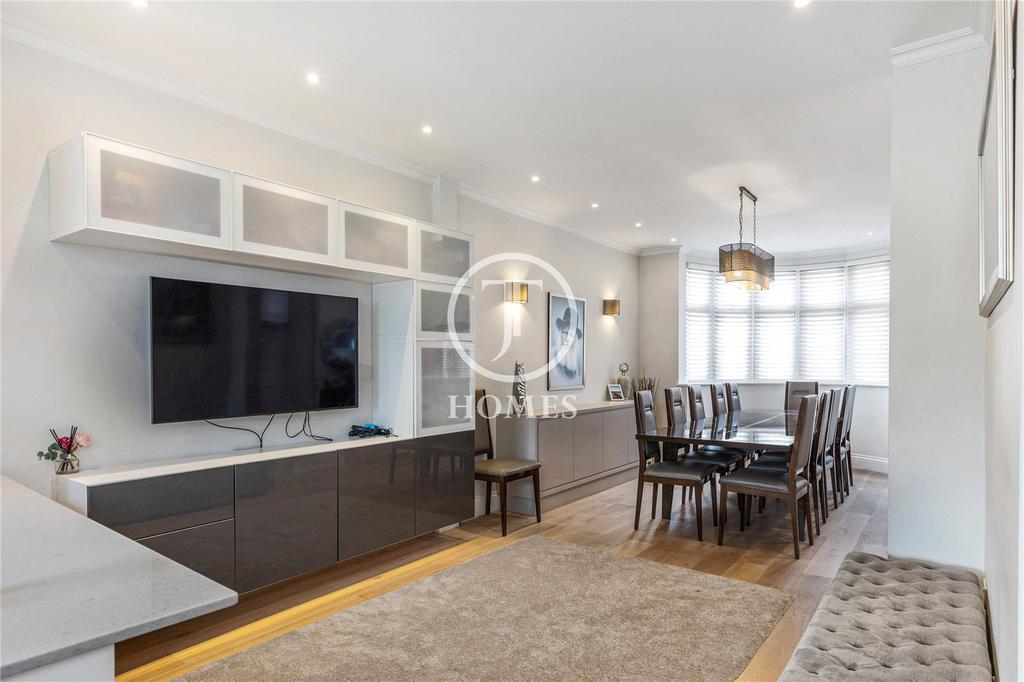 Holders Hill Crescent, London, NW4 5 bed semidetached house for sale