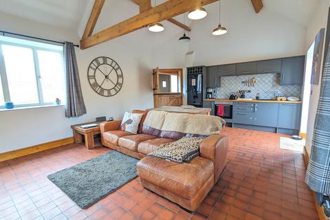 2 bedroom barn conversion to rent, Welby Warren, Grantham, NG32