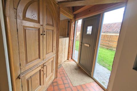 2 bedroom barn conversion to rent, Welby Warren, Grantham, NG32