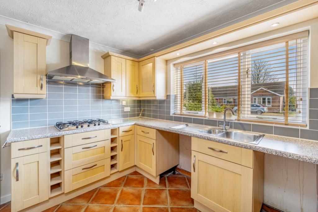 21 Rembrandt Way (Spalding)-14