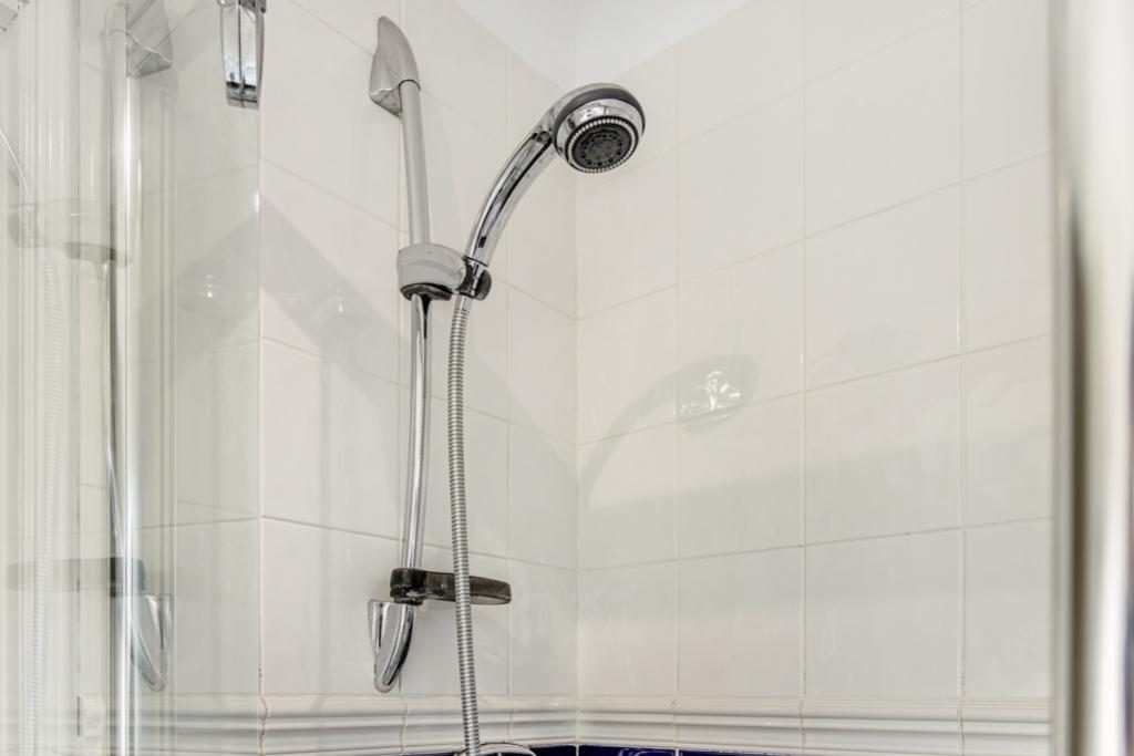 21 Rembrandt Way (Spalding)-23