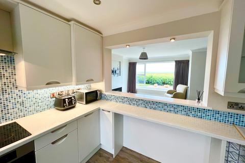 2 bedroom flat to rent - Links Court, Whitley Bay, NE26