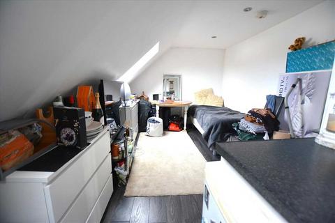 undefined, Endersleigh Gardens (Top Floor Flat), Hendon
