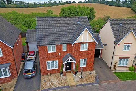 5 bedroom detached house for sale, Maple Lane, Wickford