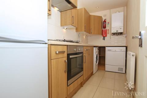 3 bedroom flat to rent, Tennyson Street, Leicester LE2
