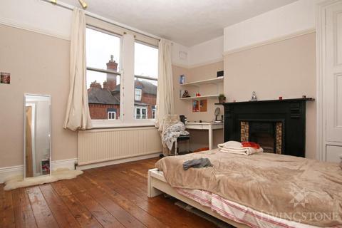 4 bedroom terraced house to rent, St. Albans Road, Leicester LE2