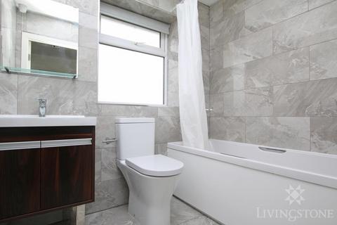 3 bedroom terraced house to rent, Eagle Court, Leicester LE3
