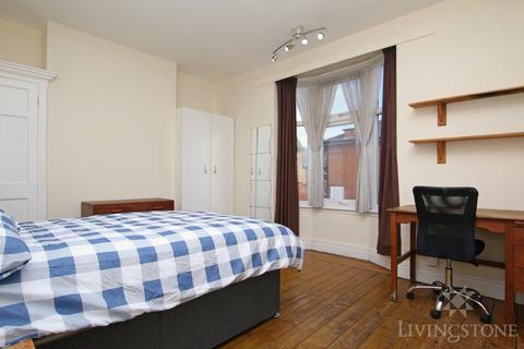 4 bedroom terraced house to rent, Devana Road, Leicester LE2