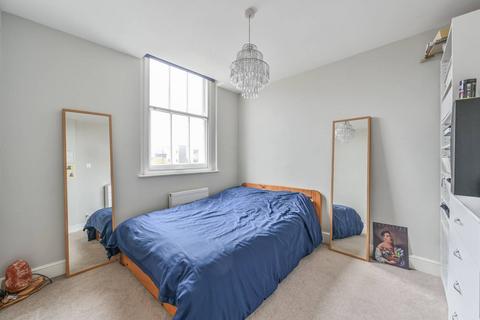 3 bedroom flat for sale, Voltaire Road, Clapham, London, SW4
