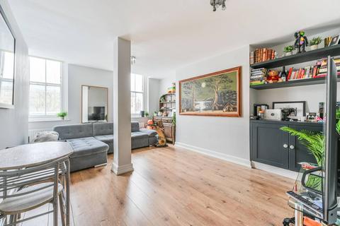 3 bedroom flat for sale, Voltaire Road, Clapham, London, SW4