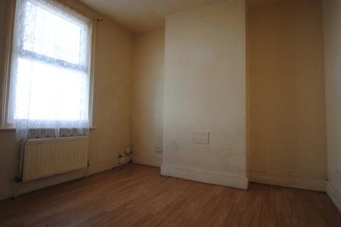 2 bedroom terraced house for sale, Salisbury Road, Chatham ME4