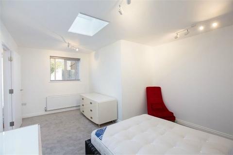 1 bedroom flat to rent, Combedale Road, London SE10